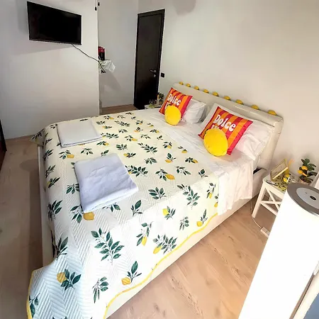 Lemon House *