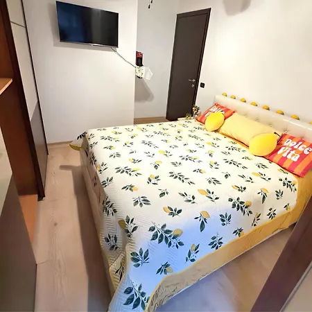 Lemon House *